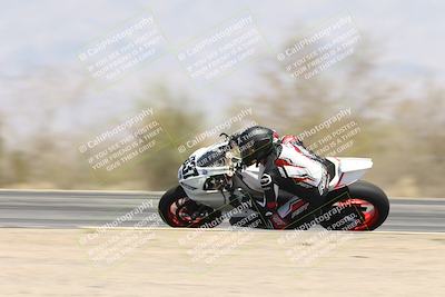 media/Apr-20-2025-CVMA (Sun) [[39090e8767]]/Race 9-Formula LW Twins Shootout/